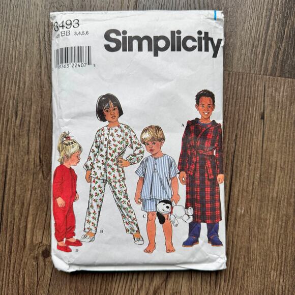 Vintage 1980s Simplicity 8493 Sewing Pattern Kids Sz 3T-6T Robe PJ Set COMPLETE - Picture 1 of 2